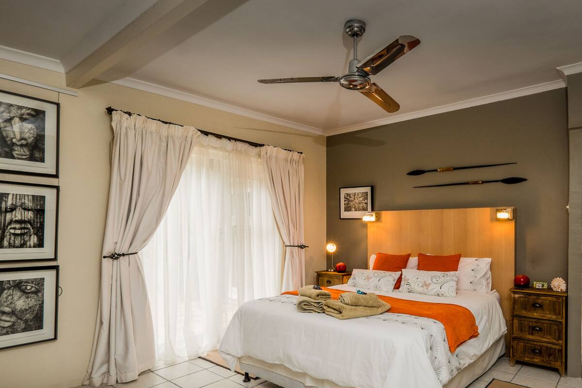 Standard Room (Strelitzia) | Premium bedding, down duvets, minibar, in-room safe