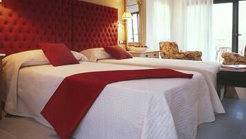 Superior Suite | In-room safe, desk, cribs/infant beds, rollaway beds
