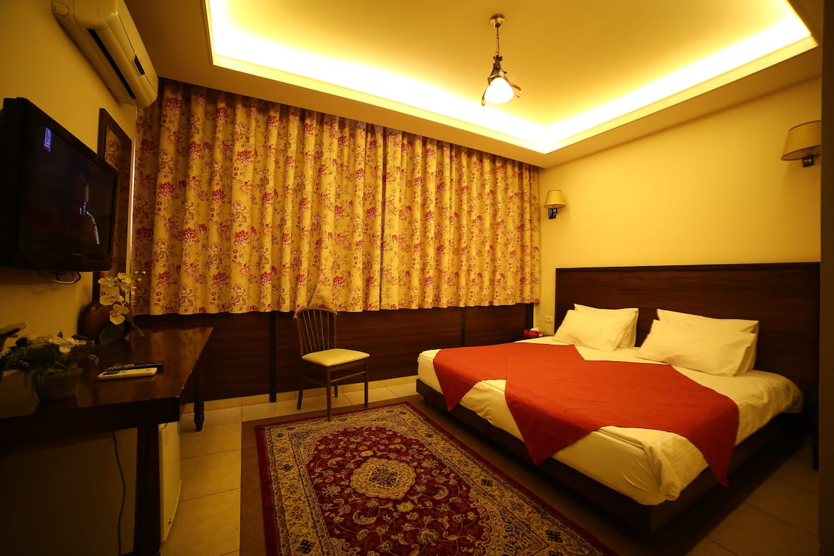 Deluxe Double Room | 1 bedroom, Egyptian cotton sheets, premium bedding, minibar