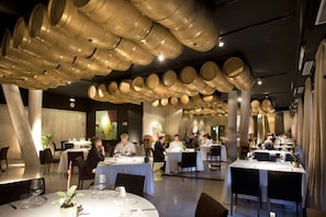 Lunch and dinner served, Spanish cuisine