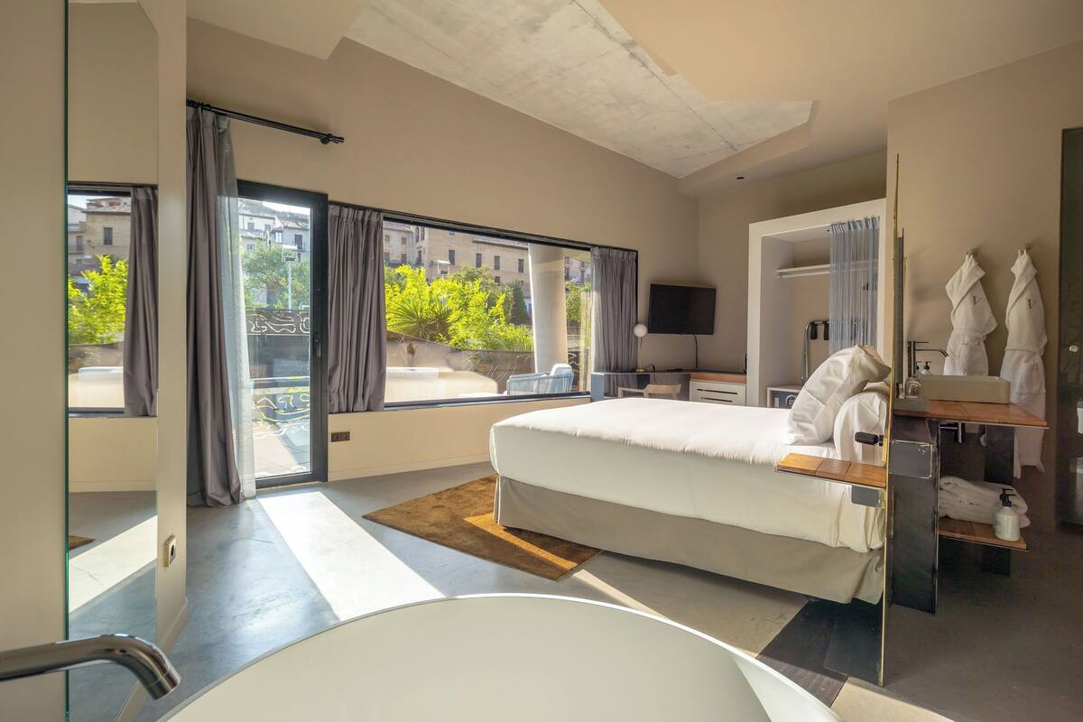20 Schlafzimmer, hochwertige Bettwaren, Minibar, Zimmersafe