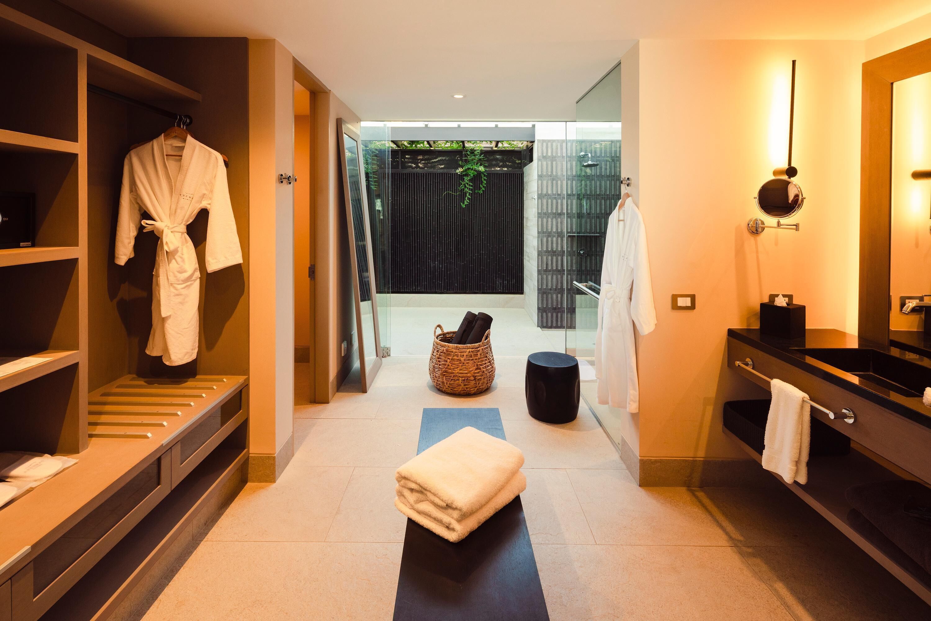 Bathroom | Shower, rainfall showerhead, free toiletries, hair dryer