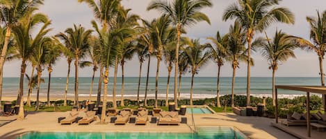 Outdoor pool, pool loungers