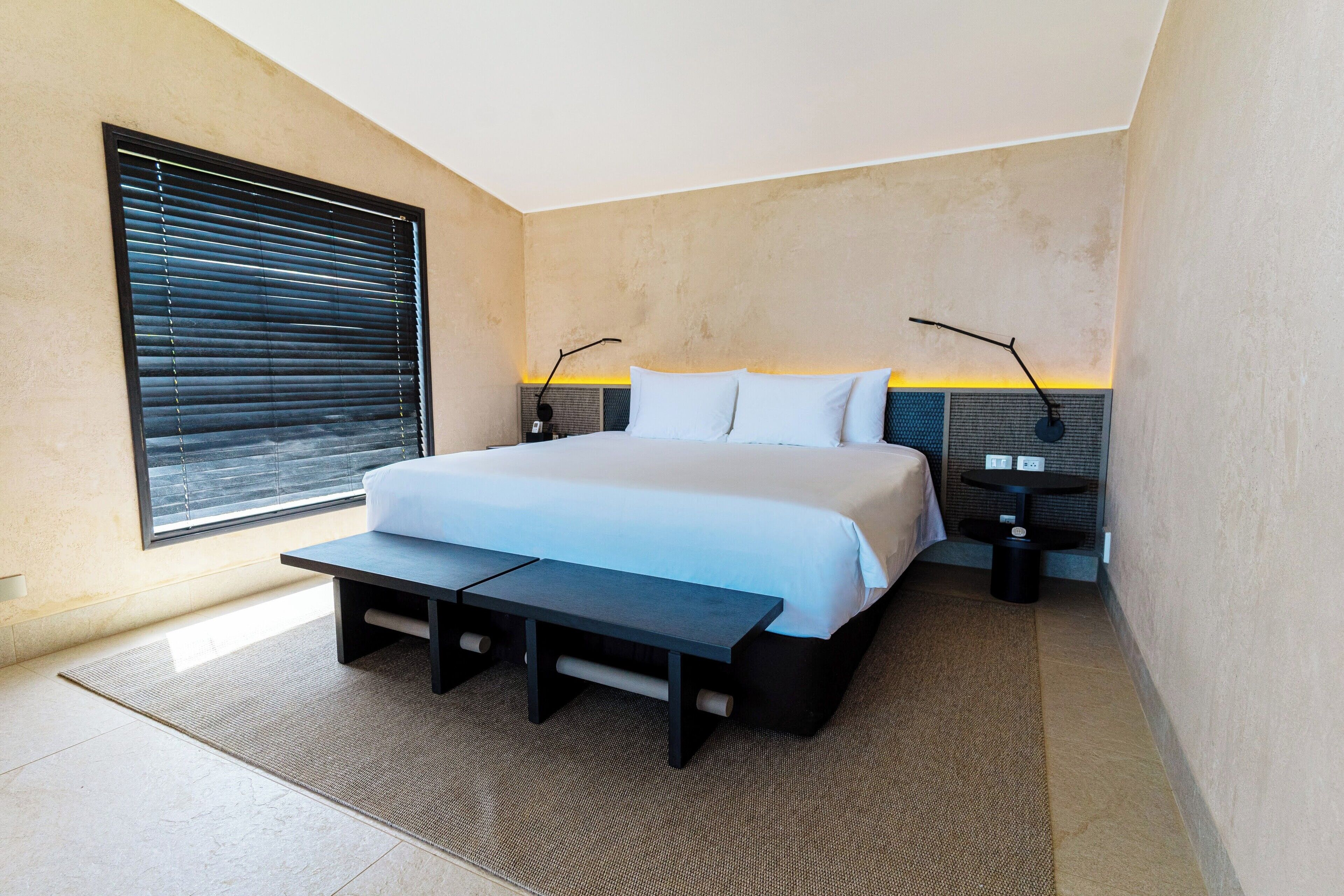 panoramic room, sea view (front view) | 1 bedroom, minibar, in-room safe, desk