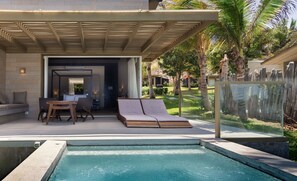 Beachfront Pool Villa | Baignoire à remous privée
