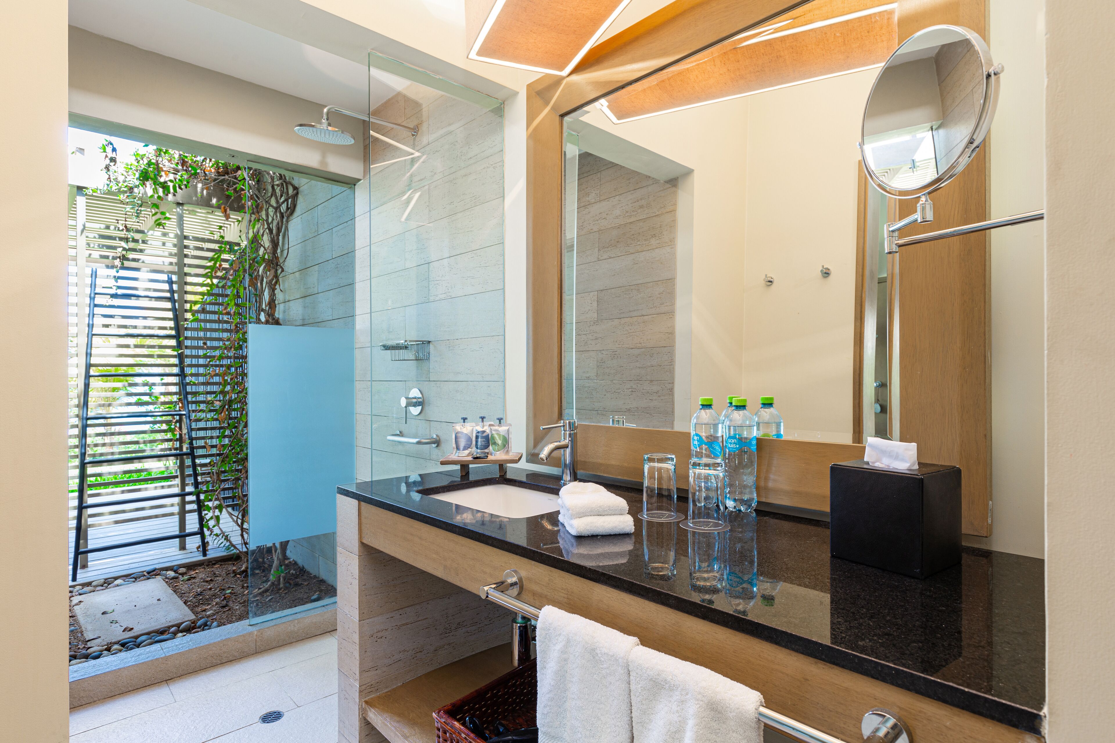 deluxe double room, sea view (front view) | bathroom | shower, rainfall showerhead, hair dryer, towels