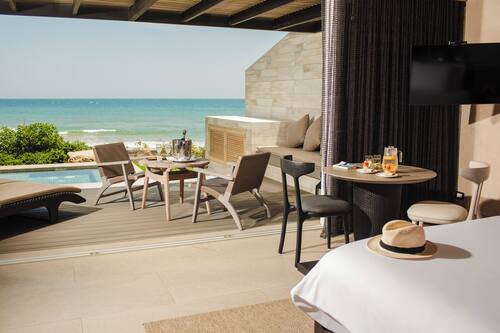 Beachfront Suite with Dip Pool | Terrasse/patio