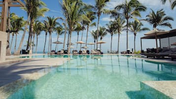 Outdoor pool, sun loungers