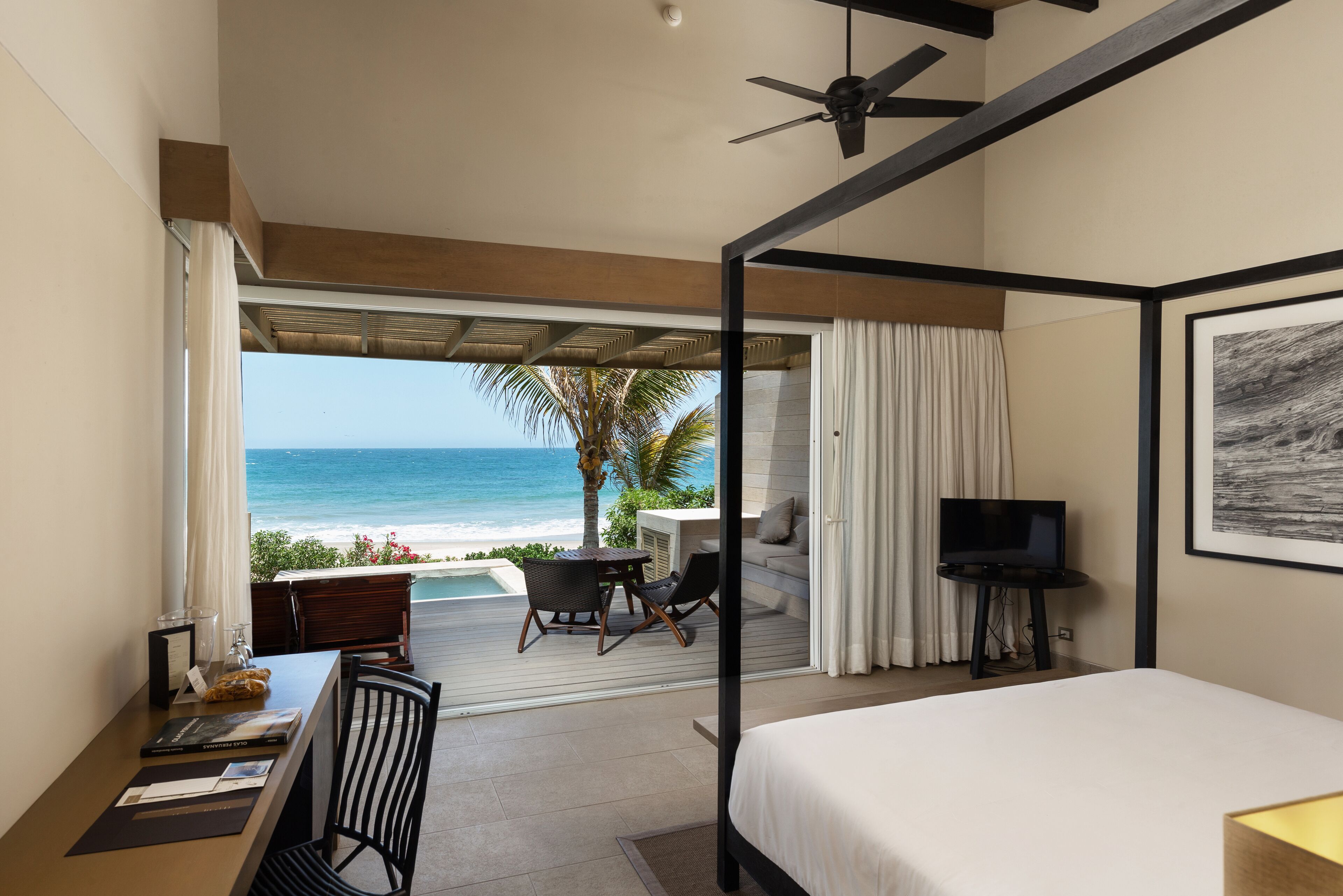 junior suite, private pool | 1 bedroom, minibar, in-room safe, desk