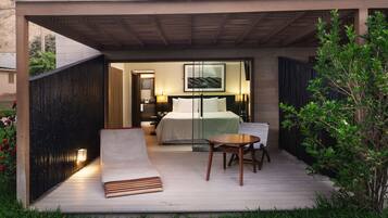 Standard Double Room, Garden View | 1 bedroom, minibar, in-room safe, desk
