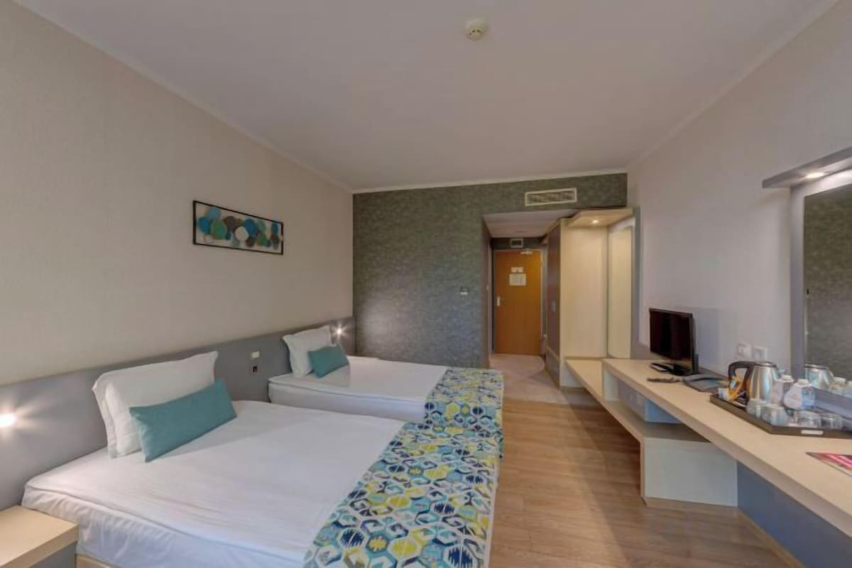 1 Schlafzimmer, Minibar, Zimmersafe, Schreibtisch