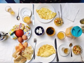 Free daily full breakfast  - Chez Youssef (Taouz)