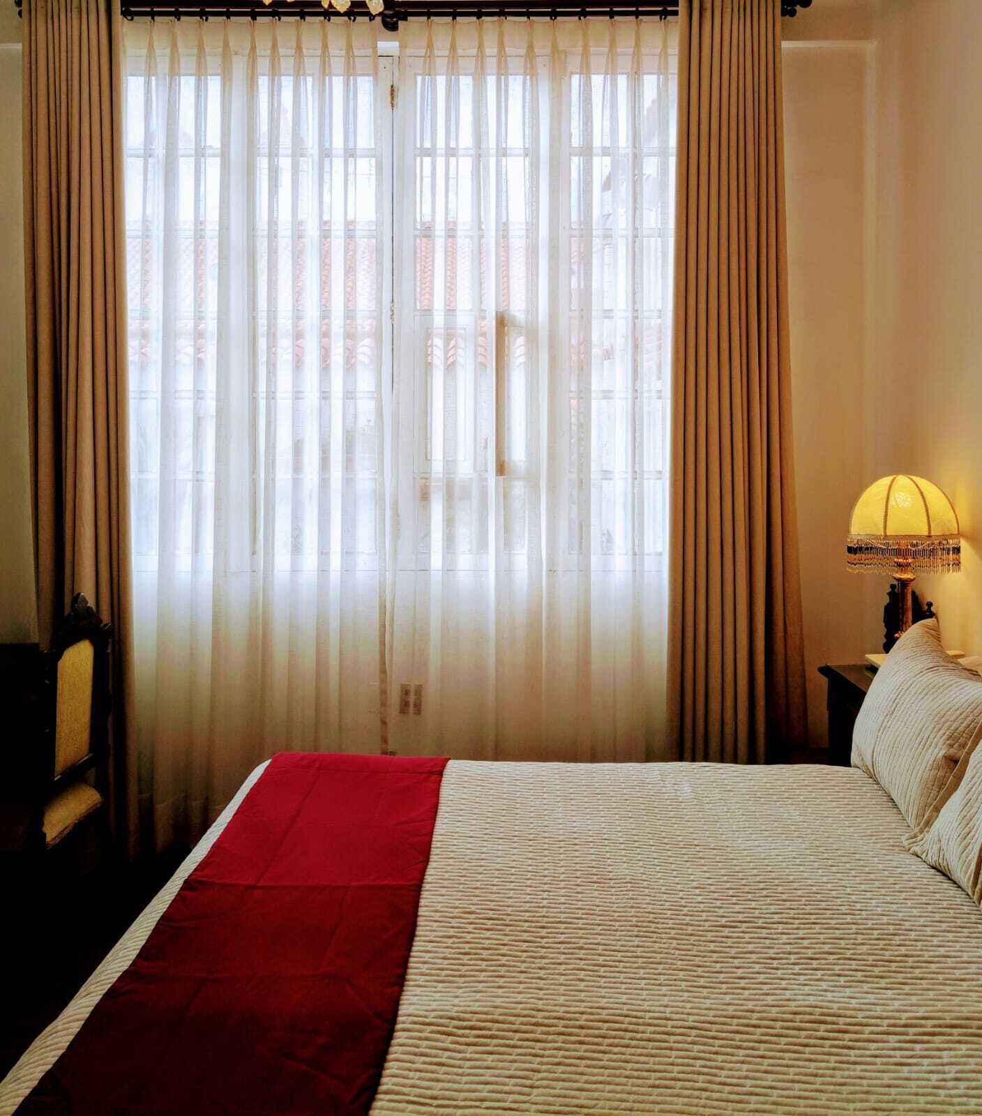 Habitación doble Deluxe, 1 habitación, baño privado | Sábanas de algodón egipcio y ropa de cama de alta calidad 