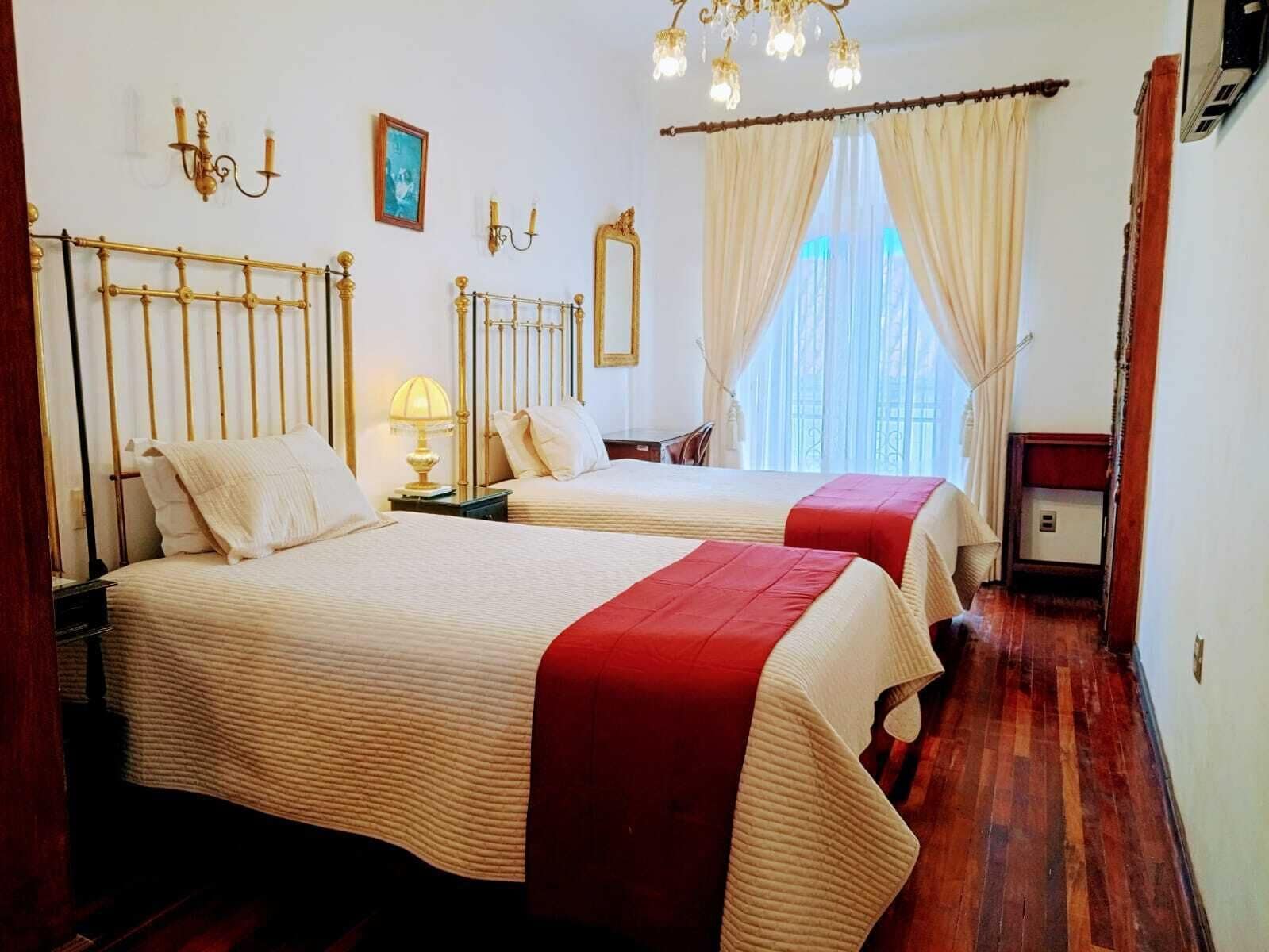 Camera Deluxe con 2 letti singoli, 1 camera da letto, bagno privato | Biancheria in cotone egiziano, biancheria da letto di alta qualità
