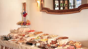 Desayuno autoservicio gratuito y diario