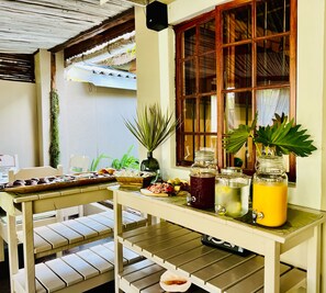 Tägliches inbegriffenes Frühstücksbuffet