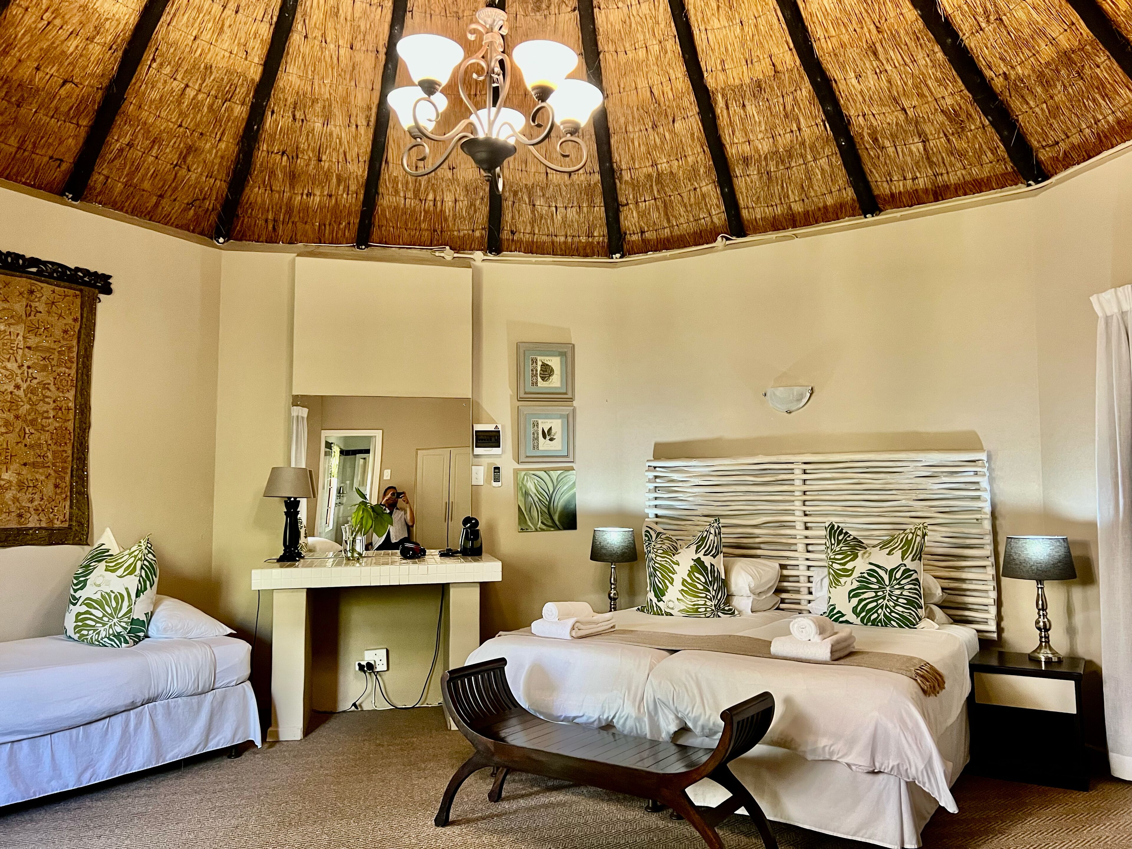 Kamar Keluarga, Beberapa Tempat Tidur, ensuite, pemandangan kebun | Seprai premium, minibar, brankas, dan Internet kabel gratis