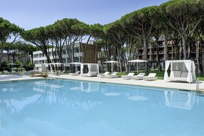 Seasonal outdoor pool, pool cabanas (surcharge), pool umbrellas