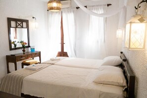 Free WiFi, bed sheets