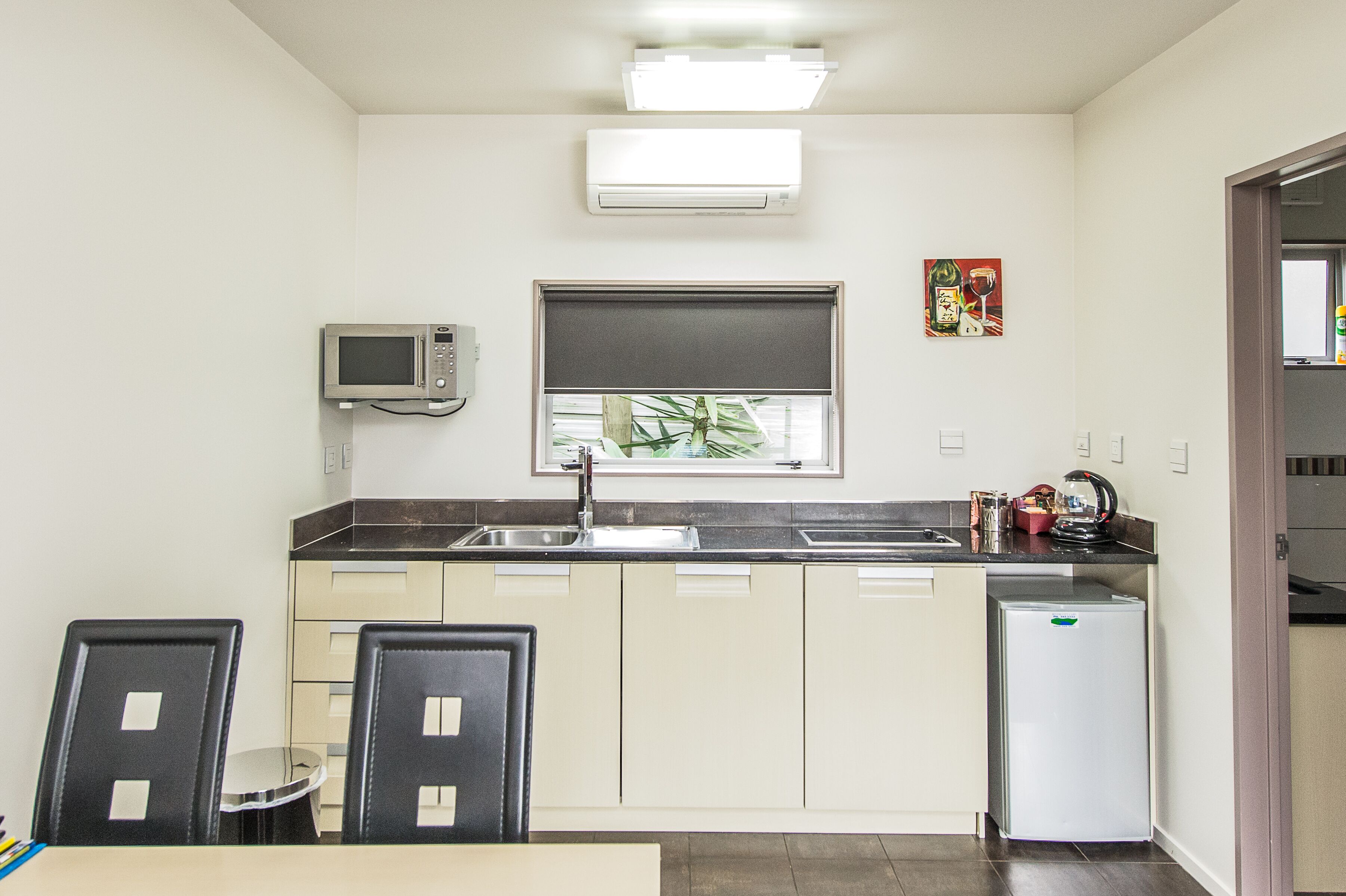 Family Unit, 2 Bedrooms | Private kitchenette