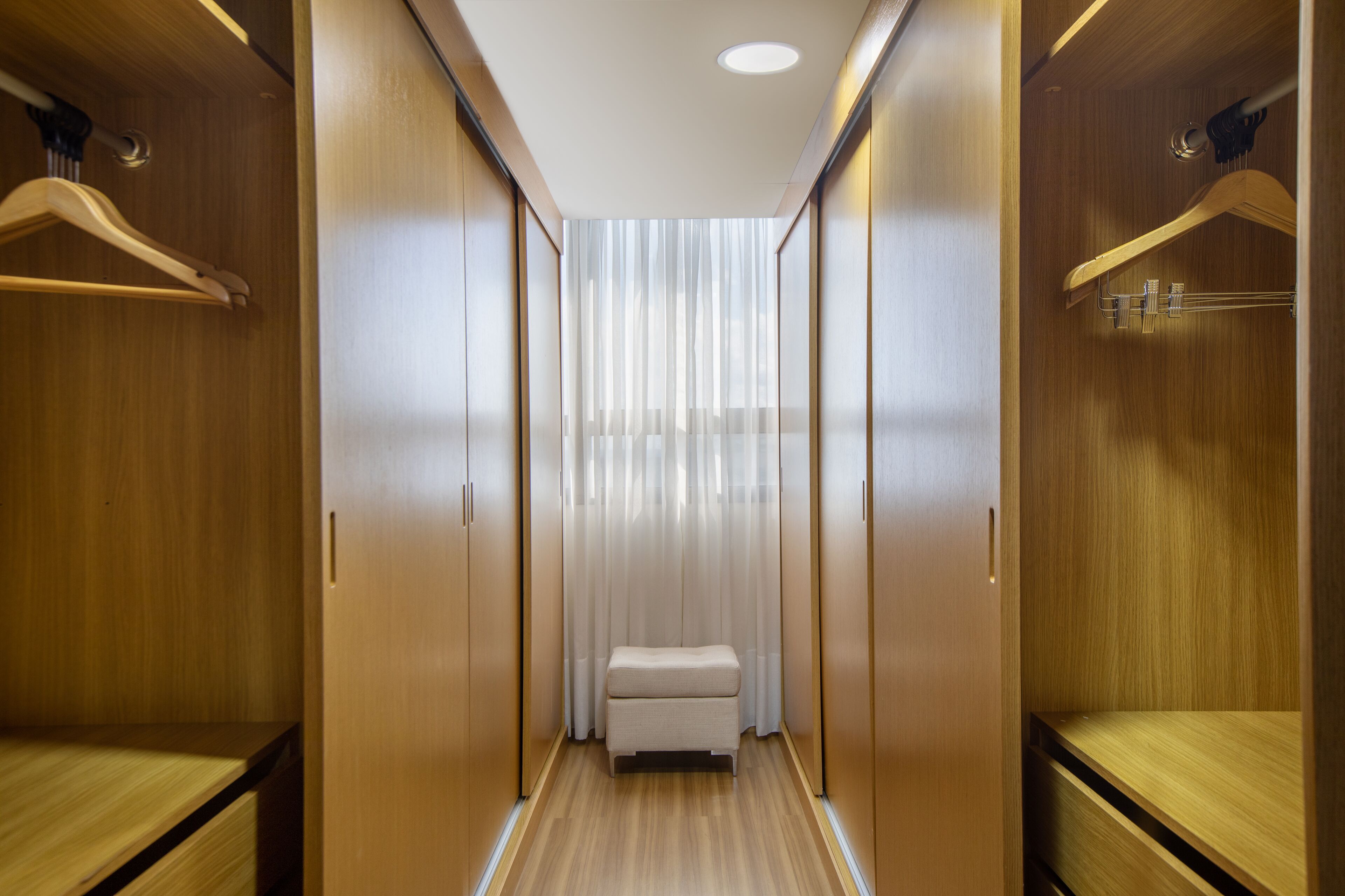 penthouse (suite) | wardrobe