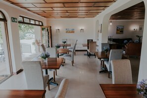 Dining - CANA Vineyard Guesthouse (Paarl)