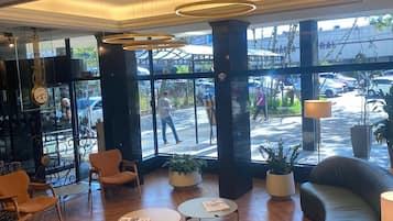 Sala de estar en el lobby