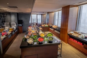 Tägliches Frühstücksbuffet (1980 JPY pro Person)