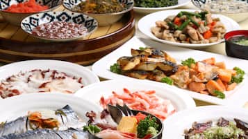 Daily buffet breakfast (JPY 1980 per person)