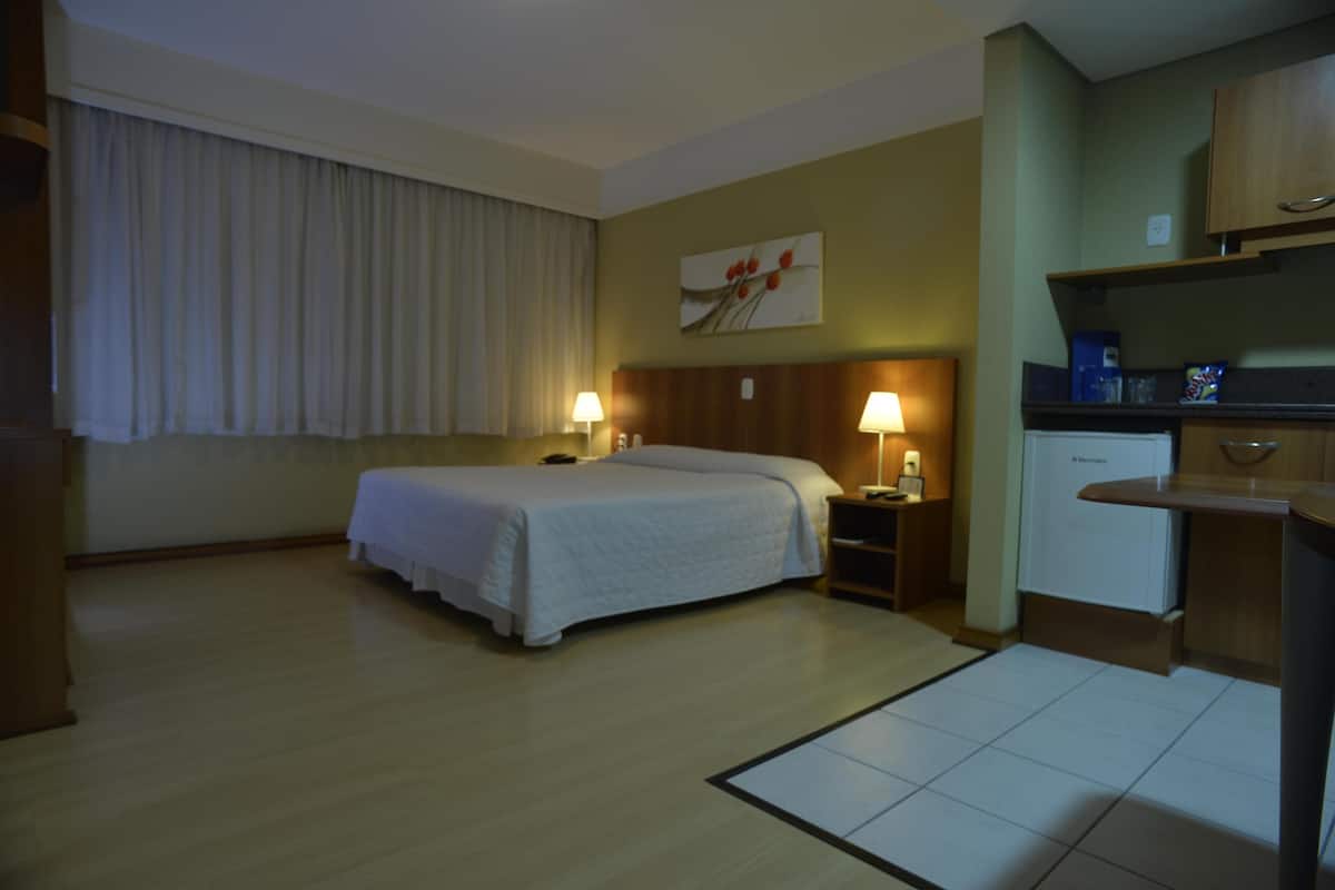 Minibar, desk, soundproofing, free WiFi