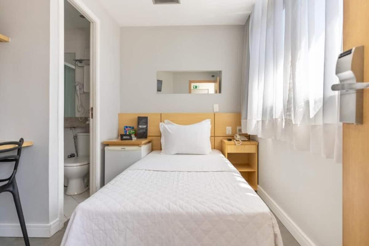 Chambre Standard | Minibar, coffres-forts dans les chambres, bureau