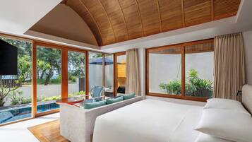 1 bedroom, down comforters, minibar, in-room safe