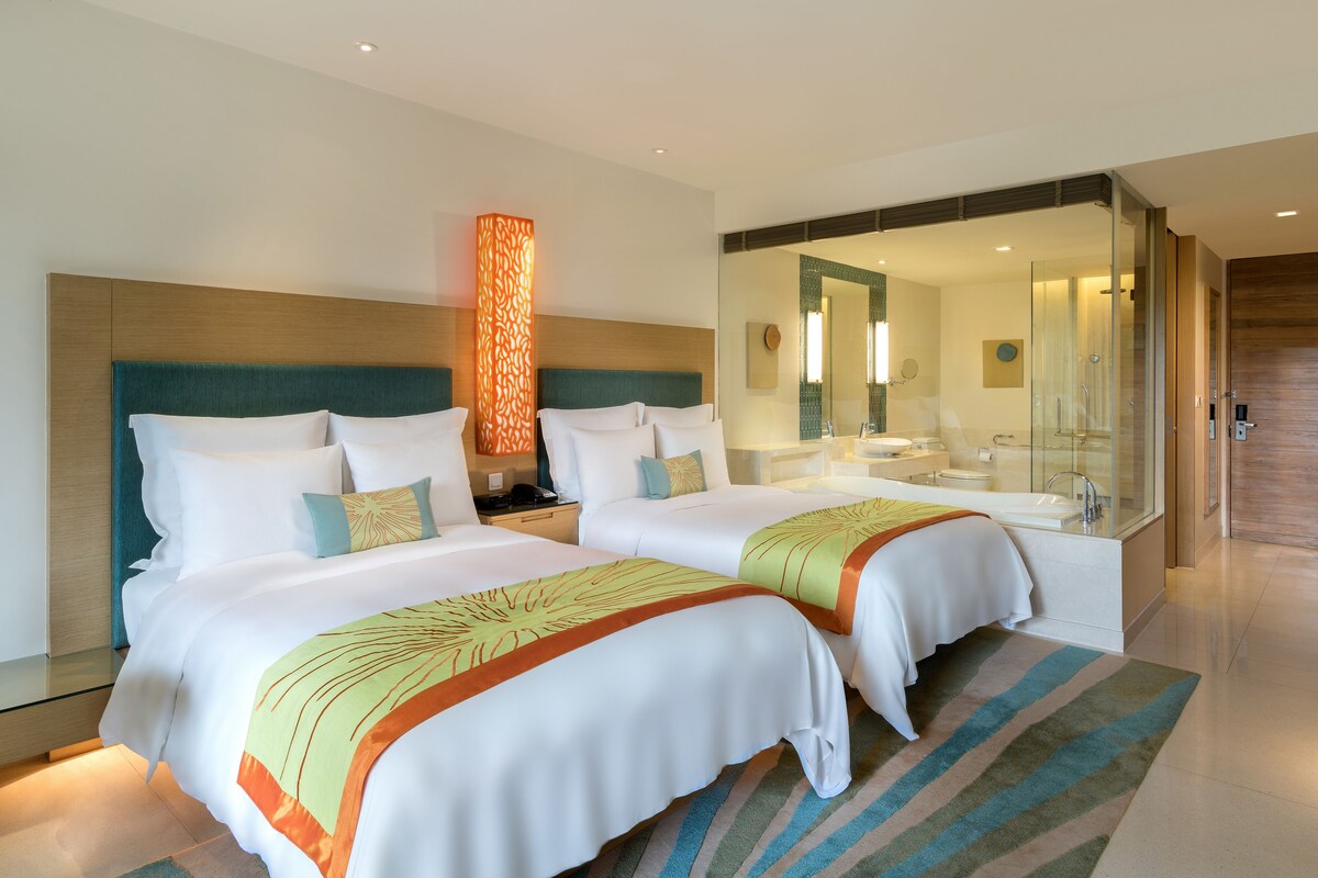 Renaissance Phuket Resort & Spa