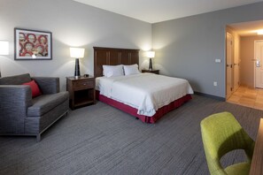 Premium bedding, down comforters, in-room safe, desk - Hampton Inn Minneapolis/Shakopee (Shakopee)