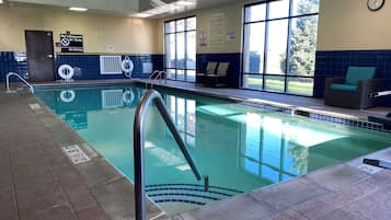 Indoor pool, pool loungers