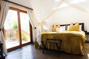 In-room safe, free WiFi, bed sheets - Kololo Game Reserve (Vaalwater)