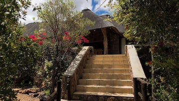Deluxe Villa | Garden view