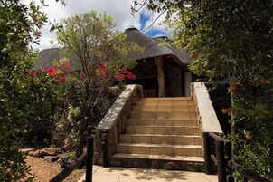 Deluxe Villa | Garden view