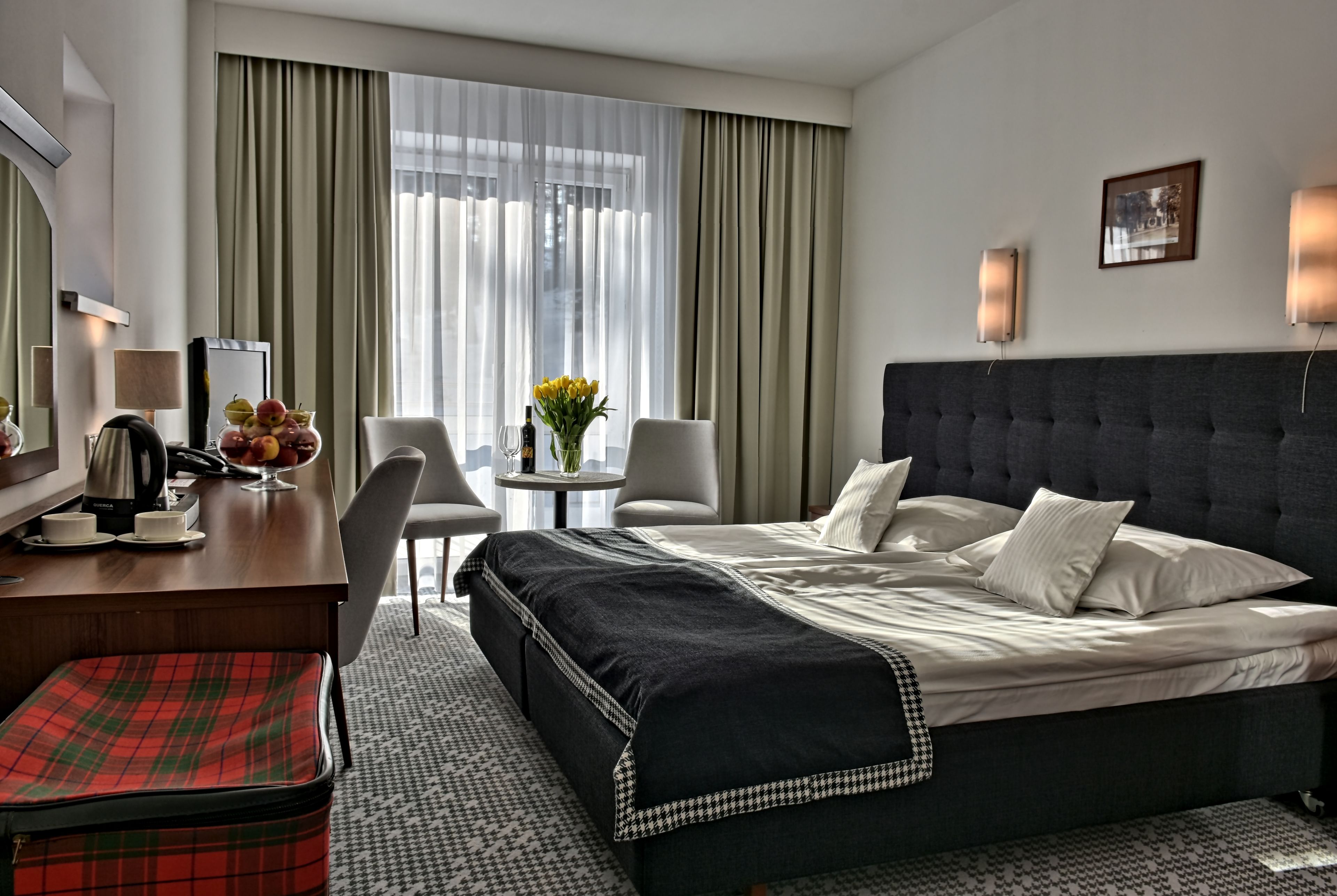 apartment | hypo-allergenic bedding, minibar, in-room safe, desk