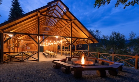 BBQ/picnic Area. Hotel Krynica Conference & SPA