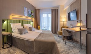 Superior Double Room | Hypo-allergenic bedding, minibar, in-room safe, desk - Hotel Krynica Conference & SPA (Krynica-Zdroj)