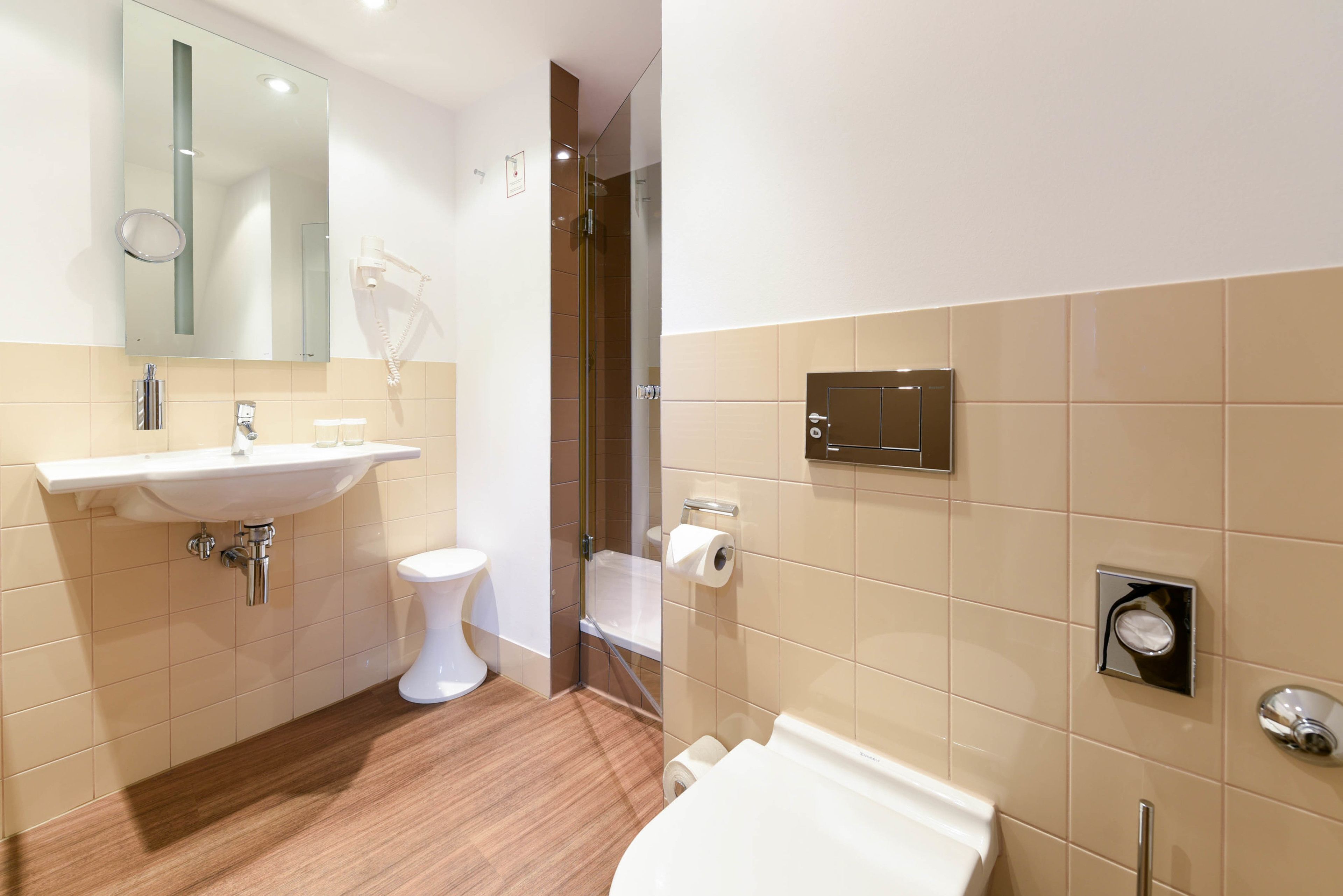 double or twin room | bathroom | shower, free toiletries, hair dryer, towels