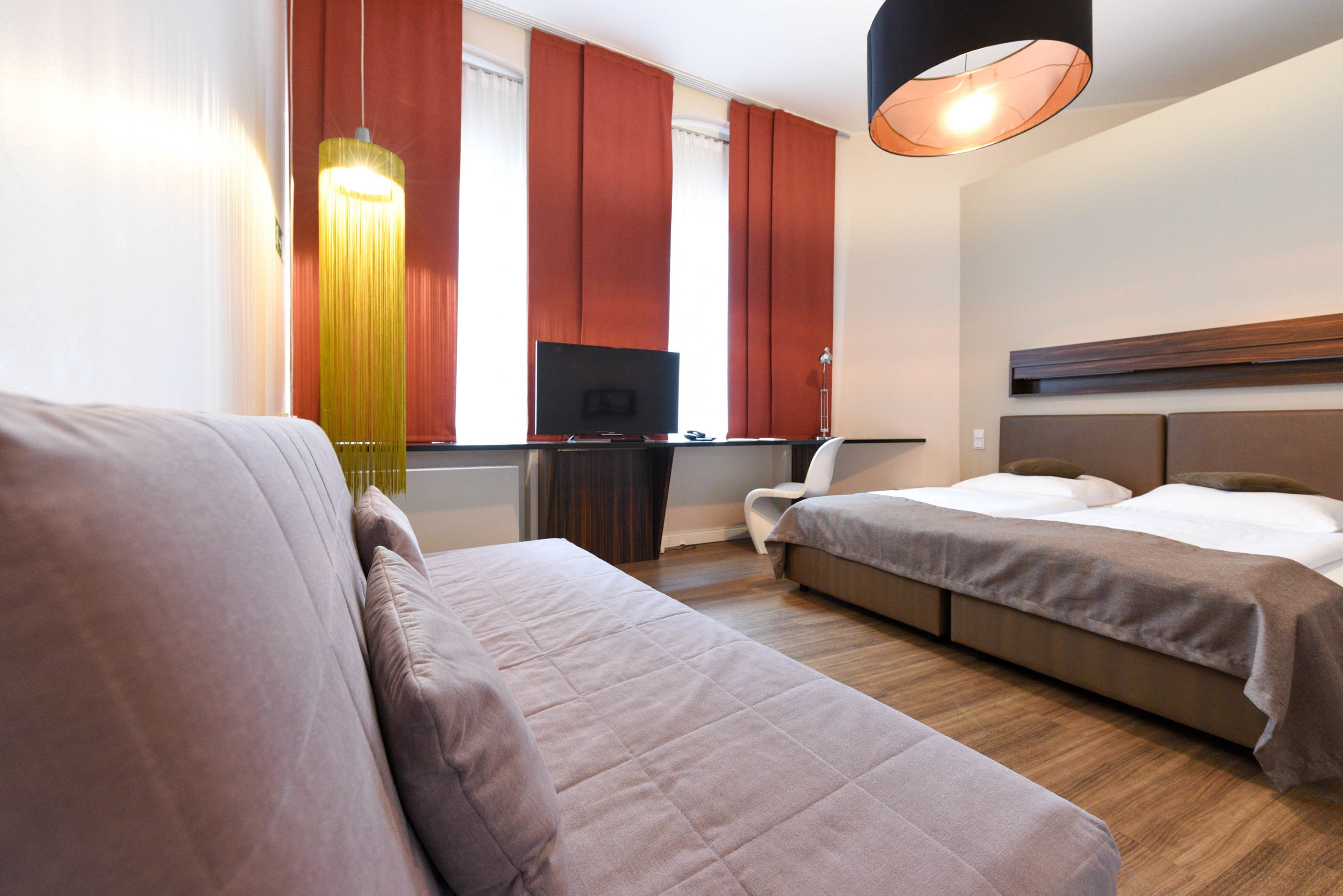 triple room | premium bedding, minibar, in-room safe, desk