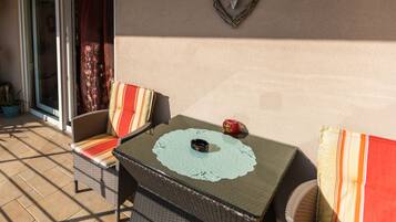 Executive Studio, River View | Terrace/patio