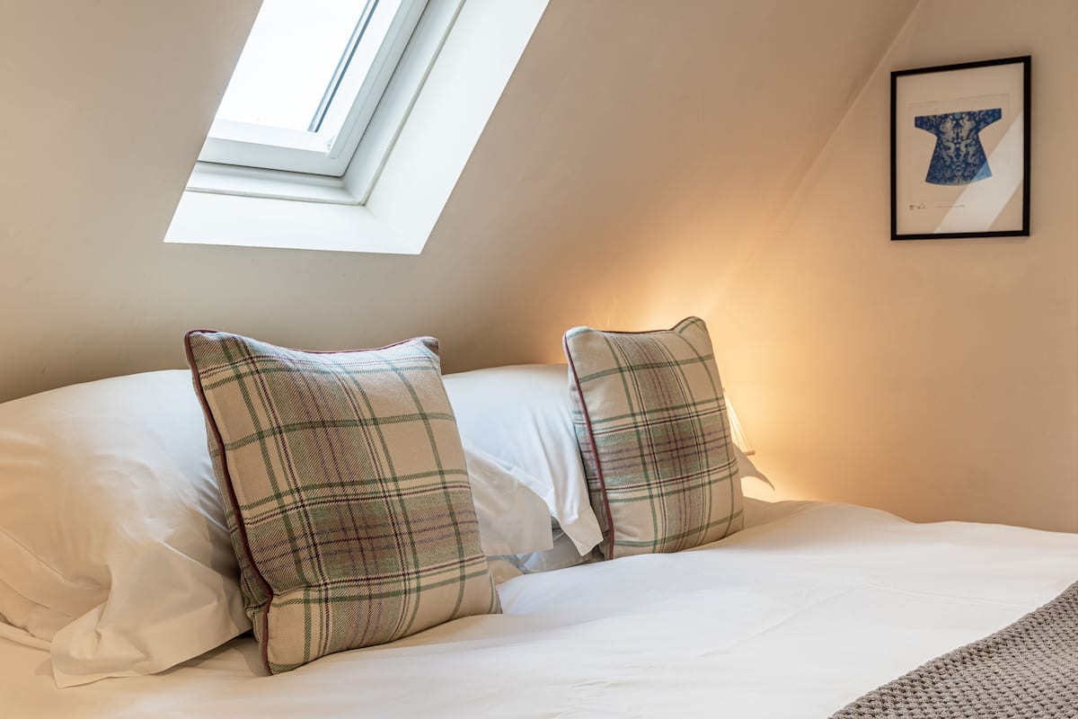 Standaard tweepersoonskamer, 1 slaapkamer, uitzicht op tuin | 1 slaapkamer, lakens van Egyptisch katoen, luxe beddengoed