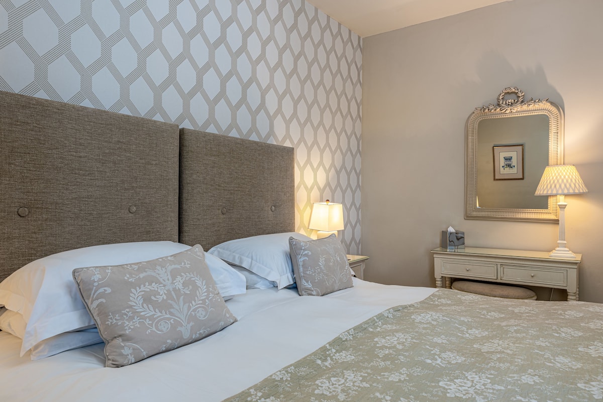 Superior driepersoonskamer, 3 eenpersoonsbedden | 1 slaapkamer, lakens van Egyptisch katoen, luxe beddengoed