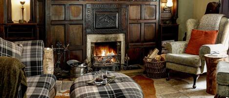 32-英寸电视(配备卫星频道)