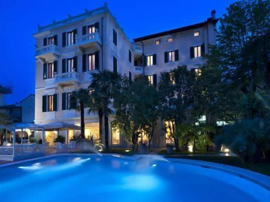 Outdoor pool, open 9:30 AM to 7:00 PM, pool umbrellas, sun loungers