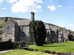 Exterior - Atholl Arms Hotel (Pitlochry)