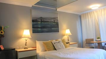 Minibar, bureau, chambres insonorisées, Wi-Fi gratuit